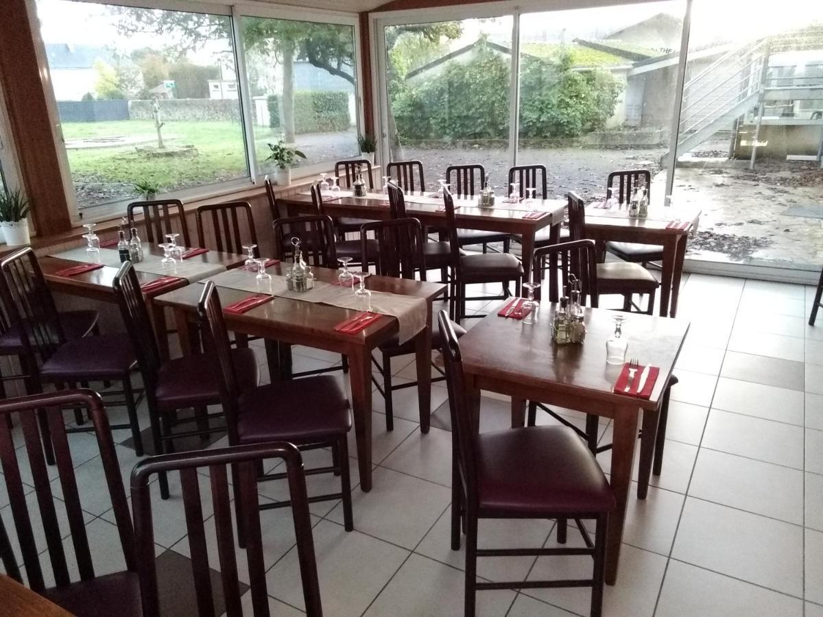 Hôtel L'Entracte à Saint-Paul-du-Bois Extérieur photo