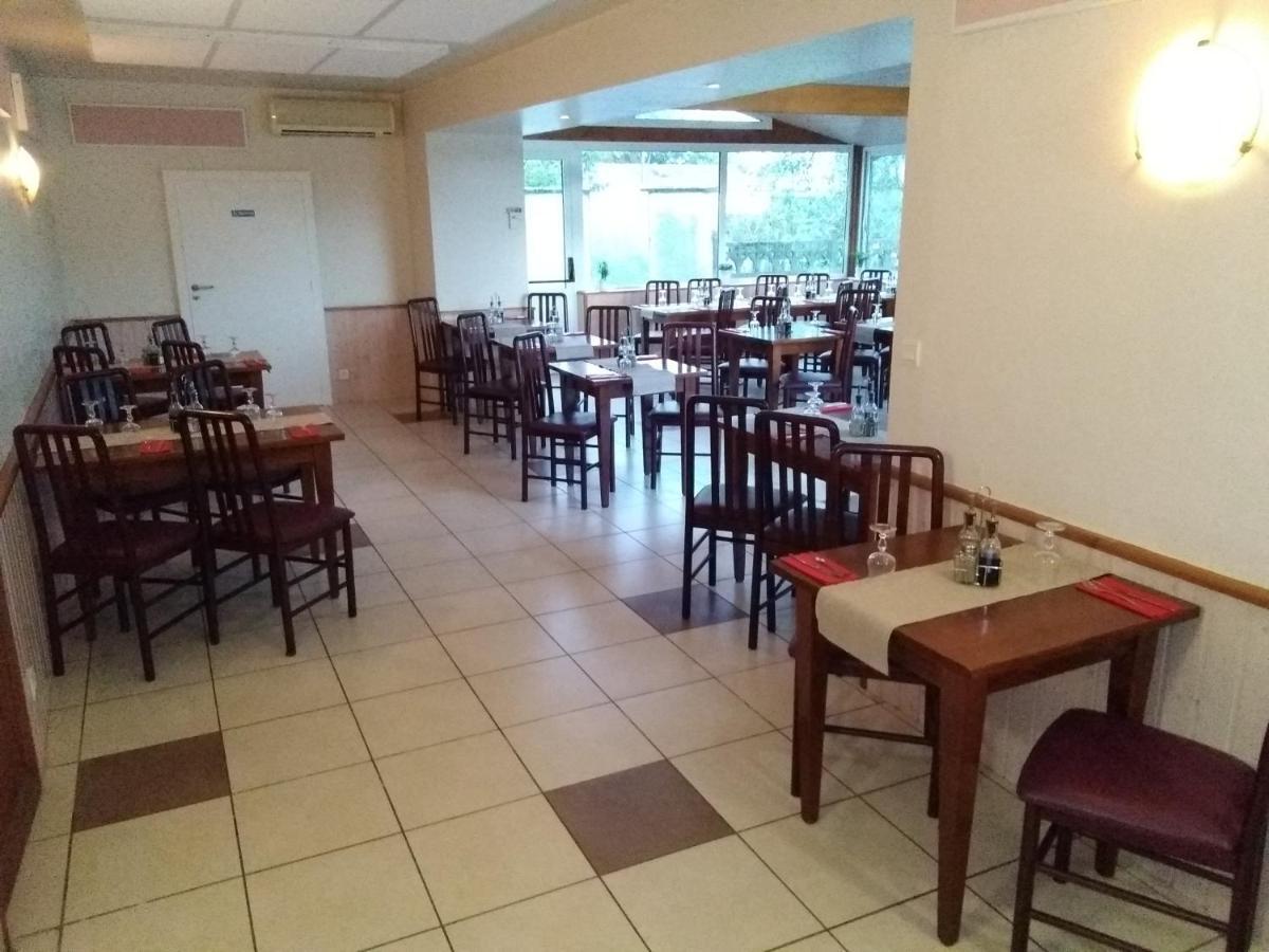 Hôtel L'Entracte à Saint-Paul-du-Bois Extérieur photo
