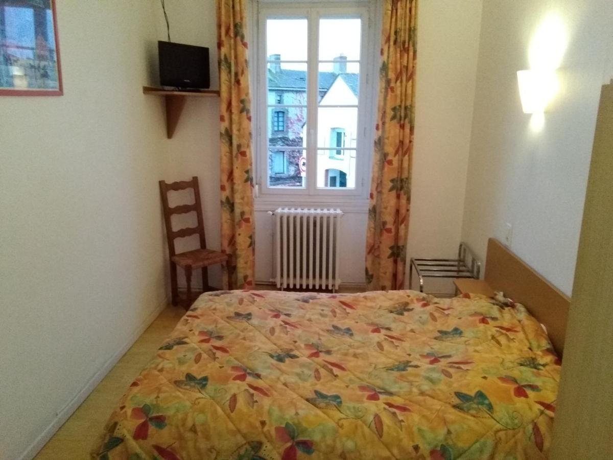 Hôtel L'Entracte à Saint-Paul-du-Bois Extérieur photo